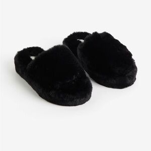BNWOT H&M Fluffy Platform Slippers